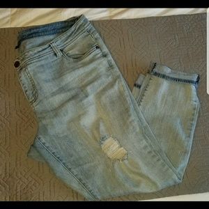 Kut from the kloth boyfriend jeans